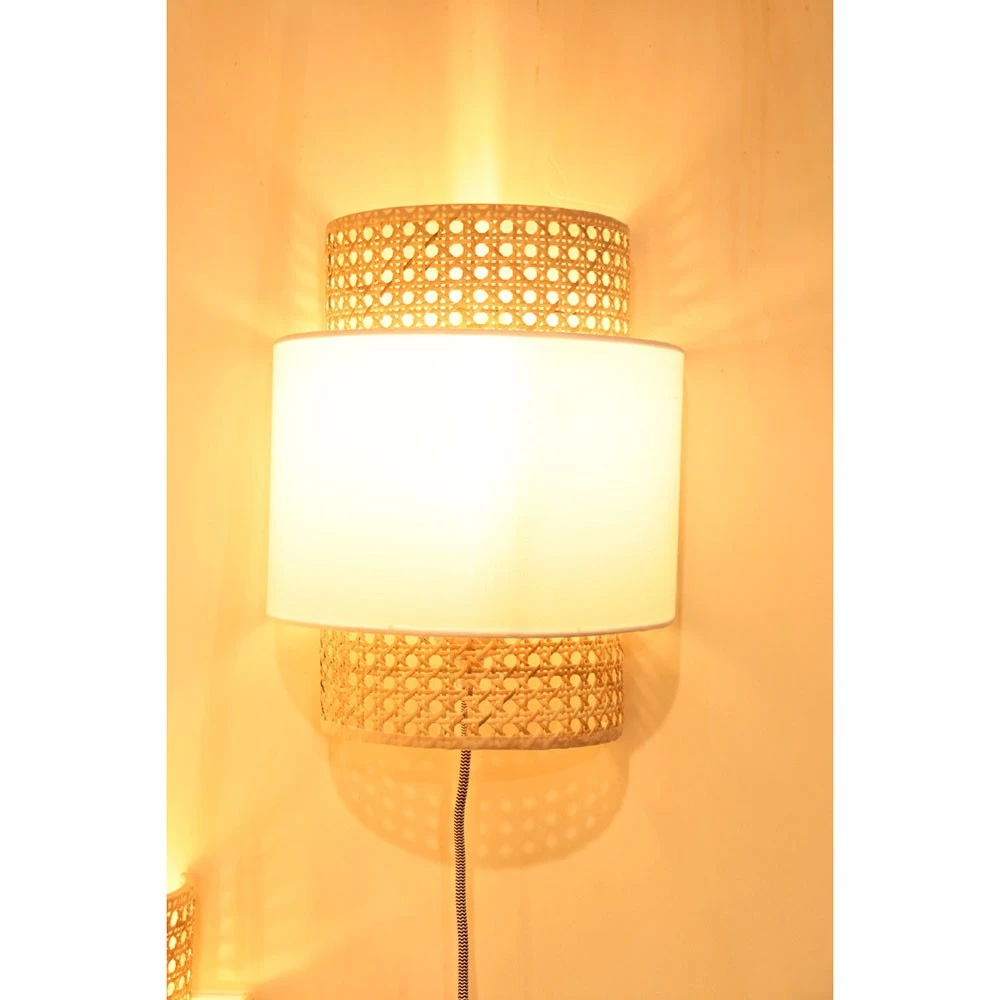 Applique Luminaire En Cannage Avec Abat-jour Tissu Blanc 5 Applique Luminaire En Cannage Avec Abat-jour Tissu Blanc – Image 3
