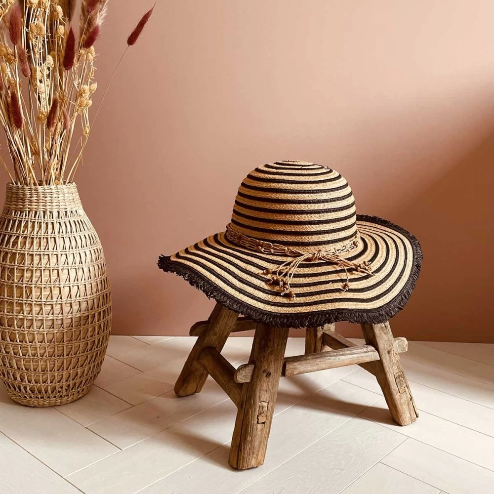 Chapeau En Paille Avec Franges Coloris Noir Et Naturel 5 Chapeau En Paille Avec Franges Coloris Noir Et Naturel – Image 3