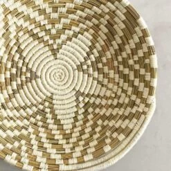 Grand Plateau Berbère L Blanc écru Rond Fait à La Main -Décor Soldes grand plateau berbere blanc ecru rond fait main 2