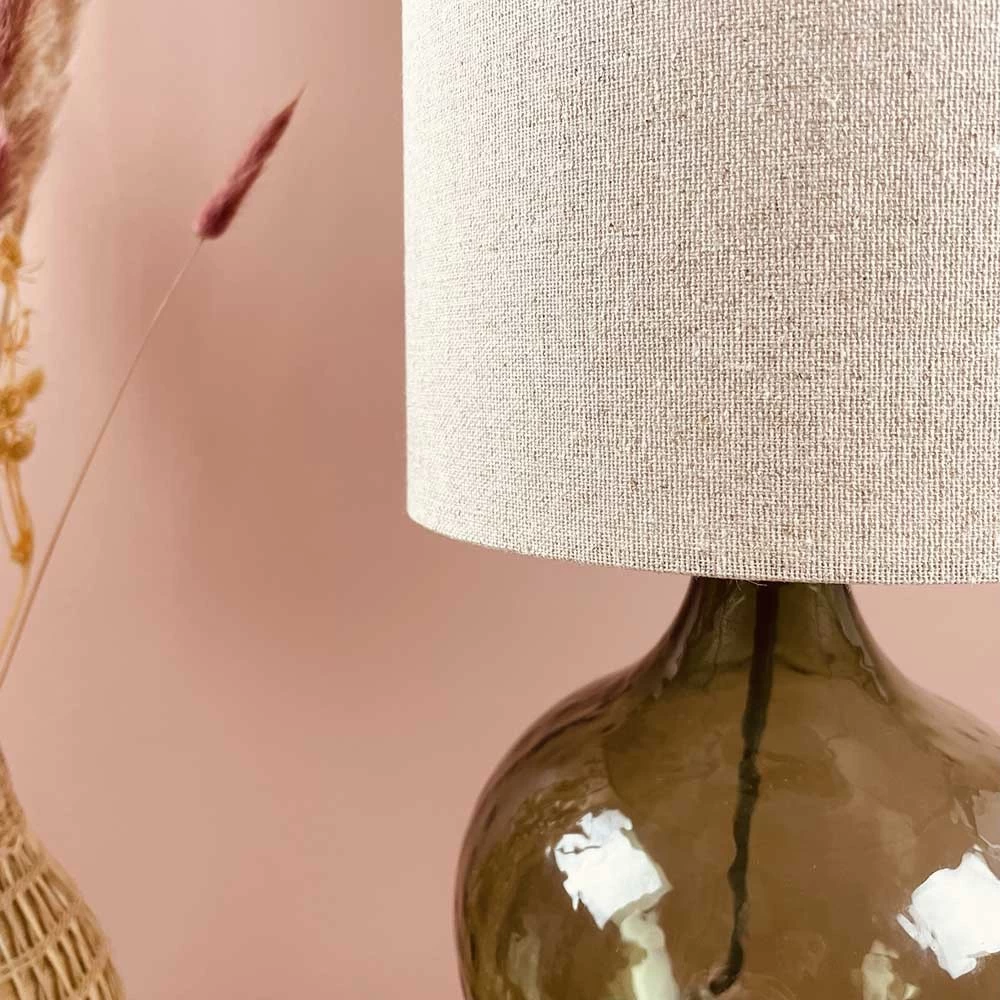 Lampe à Poser En Verre Coloris Vert Et Abat Jour Lin H38cm 4 Lampe à Poser En Verre Coloris Vert Et Abat Jour Lin H38cm – Image 2